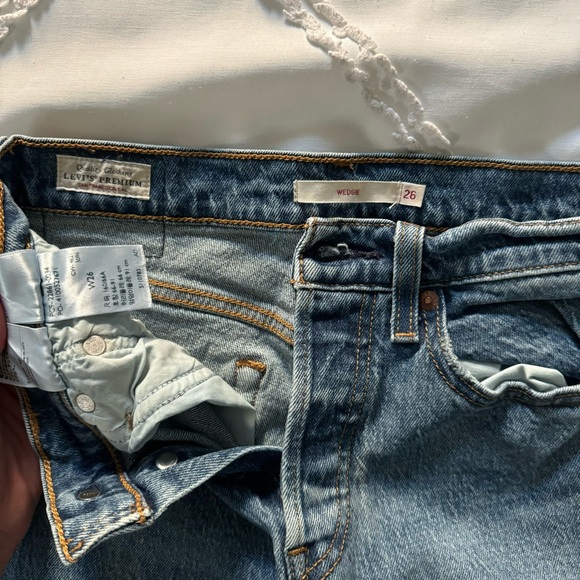 Levi’s Wedgie Fit Icon Jeans - Picture 5 of 6